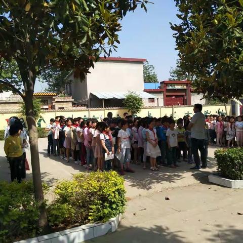 安全教育时时抓，平安相伴你我他――石固镇花园小学“防溺水、防传染病、防自然灾害、防火”主题教育掠影。