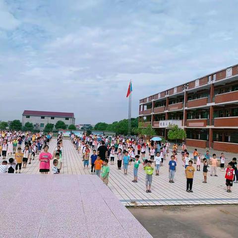 高坊明德小学防火安全演练