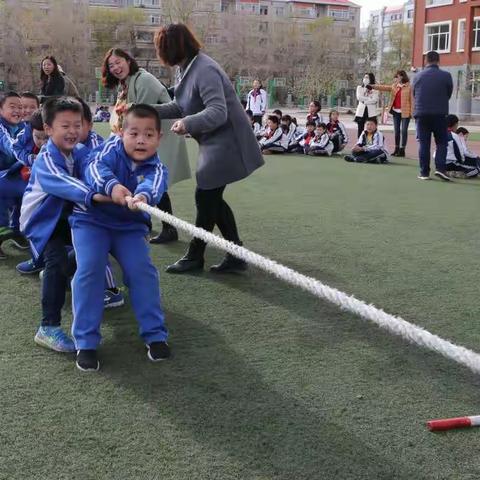 一年三班拔河比赛