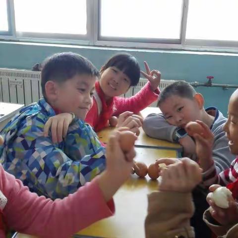 清明碰蛋 乐享童年 ----十里堡小学三年级活动掠影