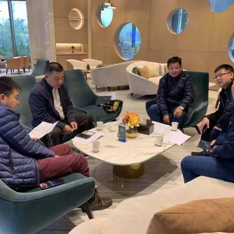 区发改委主任李国新、区统计局局长陈学军带队深入西秀镇调研重点项目建设和固定资产投资统计工作