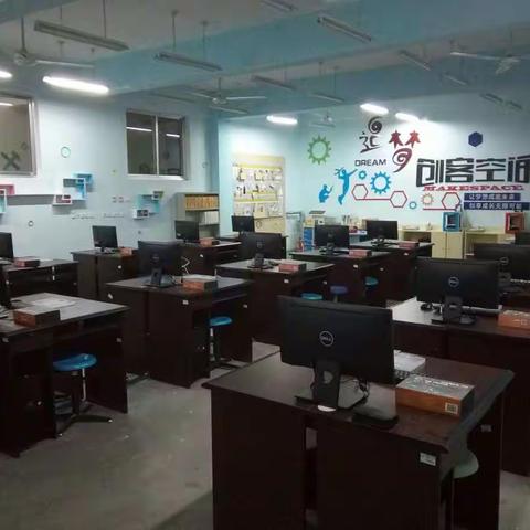 纪台一中创客空间建设(之五十三)——创客活动室改造装修(2)