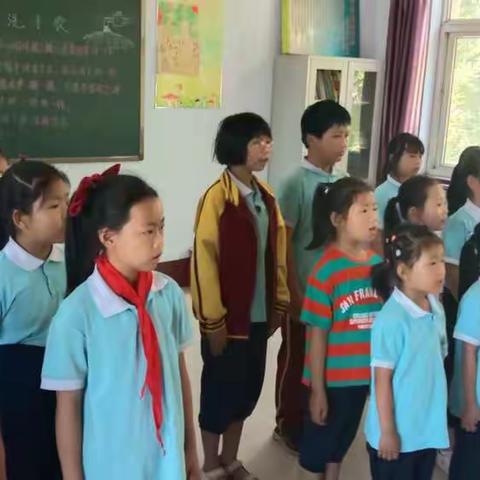 辛集镇冯家方碑小学入队仪式