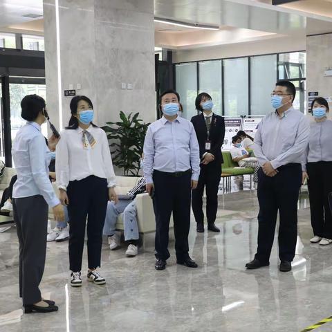 旬邑县行政审批服务局一行赴曲江新区政务中心交流学习