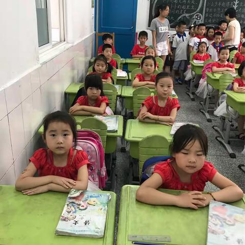 体验小学生活