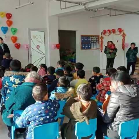 辞旧迎新，共庆元旦--皋山幼儿园亲子大联欢