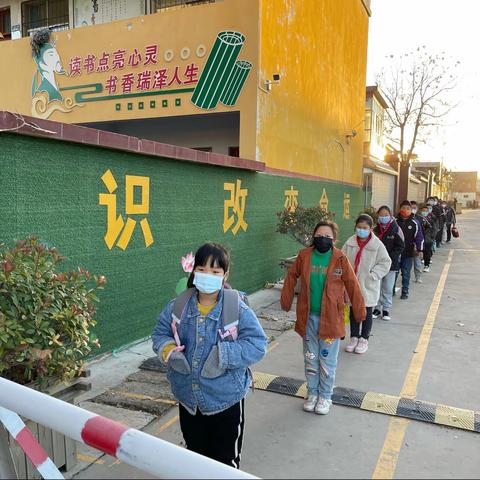 生命重于泰山   防控是关键一一后河镇白寨小学学生疫情防控演练