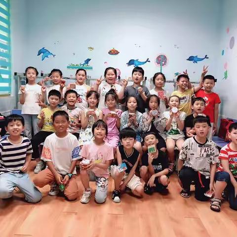 八月，学习使我们相遇，很荣幸跟可爱的你们度过了短暂的20天，今年相约，明年再聚