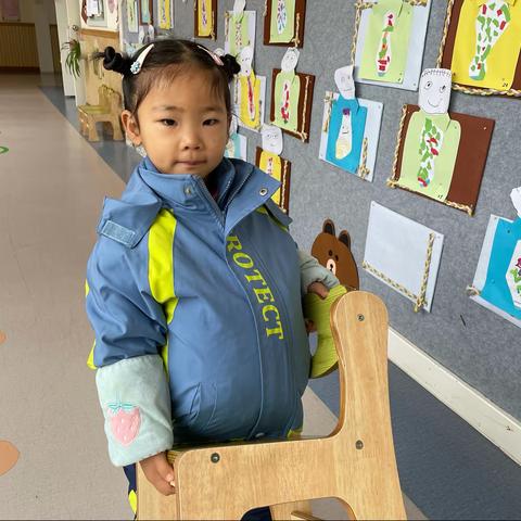 情暖三月  与爱相伴——记建德市洋安幼儿园小二班萌娃三八节体验“孕妈妈”活动