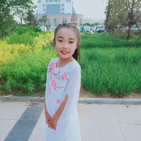 书香馥郁声音美——乌后旗二完小五二班孙庆怡朗诵展播