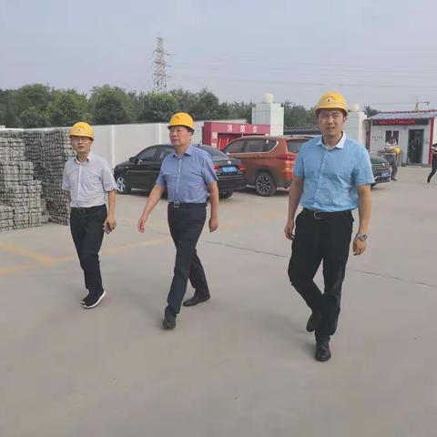 苗宝明主任带队督查曲江新区建设工地治污减霾及安全施工工作。