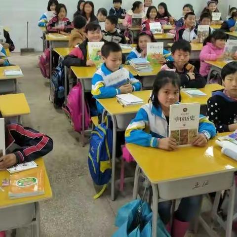 让阅读成为孩子们的精神粮食   银坑镇岩前小学  黄九名