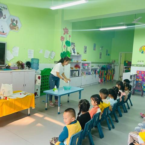 今日科学小实验———遇水不湿的纸巾