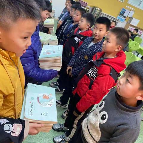 读书漂流，书香传递——金太阳学校一级部