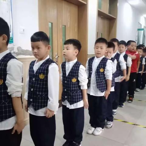 讲卫生，爱干净～金太阳一级部洗头日