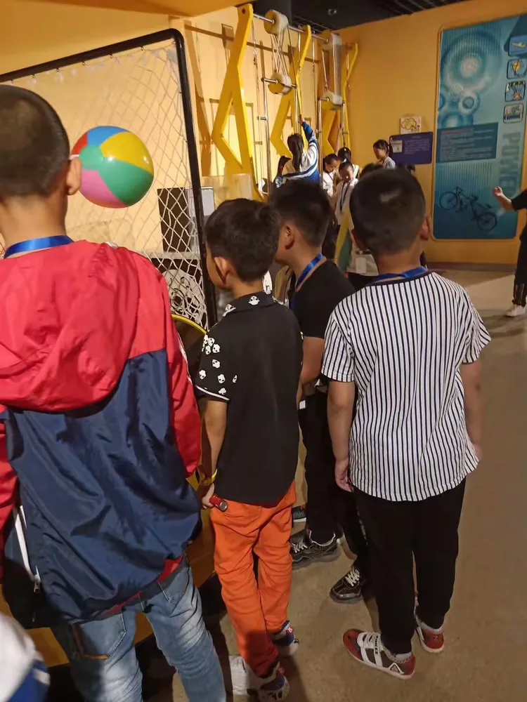 小小探索家~威海科技馆+冰雪大世界一日游