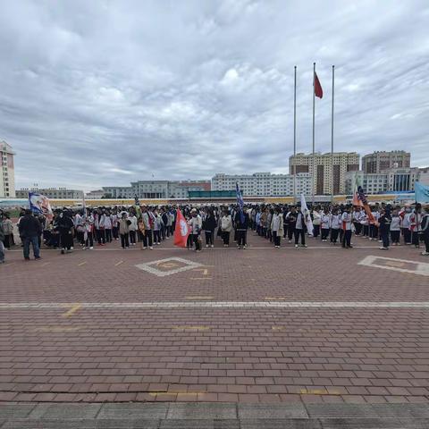 【一中德育】“亲近自然，磨砺意志”——孙吴一中徒步远足活动