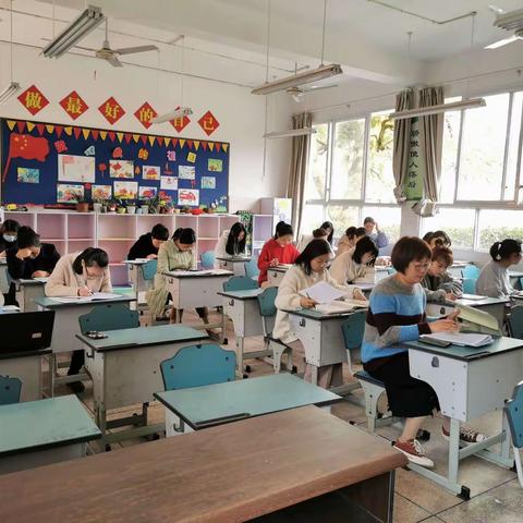 云峰中心学校:凝心聚力，提质促效——小学部语文教研组活动