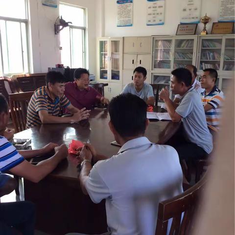 我村根据镇党委政府的要求，对今年的（20号）台风卡努及时安排部署，做到防患于未然。