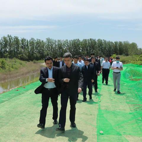 航空基地组织召开清河治理现场会