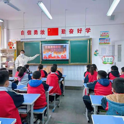 消防在心中，安全伴我行——地方镇大泉小学小学开展“消防安全”主题班会