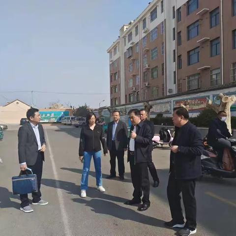 崔局长一行到寨里中心卫生院调研