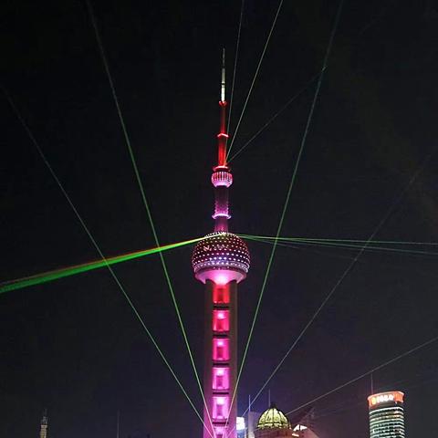 国庆七十周年--浦江灯光秀游览