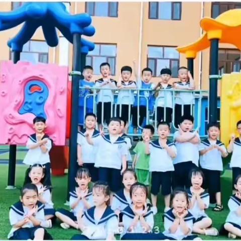 振兴伟才幼儿园大三班8.15—8.19一周美好时光🎈