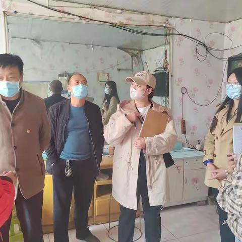 家访暖人心，家校共奋进——大六份小学教师家访活动