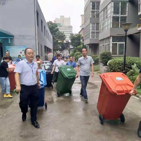 电子城街道电子二路东社区开展“垃圾分类，我们在行动”主题宣传活动