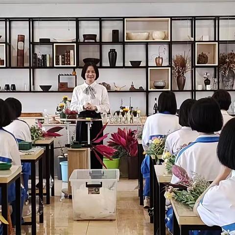 草长莺飞好春日 社会实践又起航  --海口市第一中学高一年级学生职业体验社会实践活动纪实