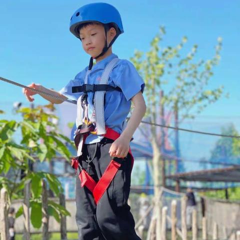 乘“双减”东风  赴阅读盛宴——荣华小学“名校+”第七届读书月荣小书童风采展示【第二十三期——一二班冯星睿同学】