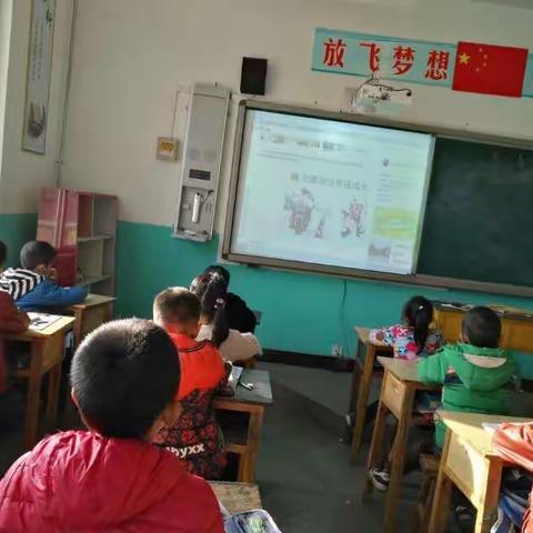 交通安全伴我成长__西石槽中心小学二年级