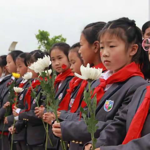 羊山外国语小学东校区二（1）班“跟着老师行走，追寻信阳红色记忆”庆建党100周年主题系列活动