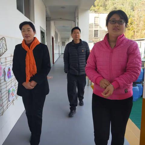 督学检查促成长一六苴镇中心幼儿园迎接督学检查