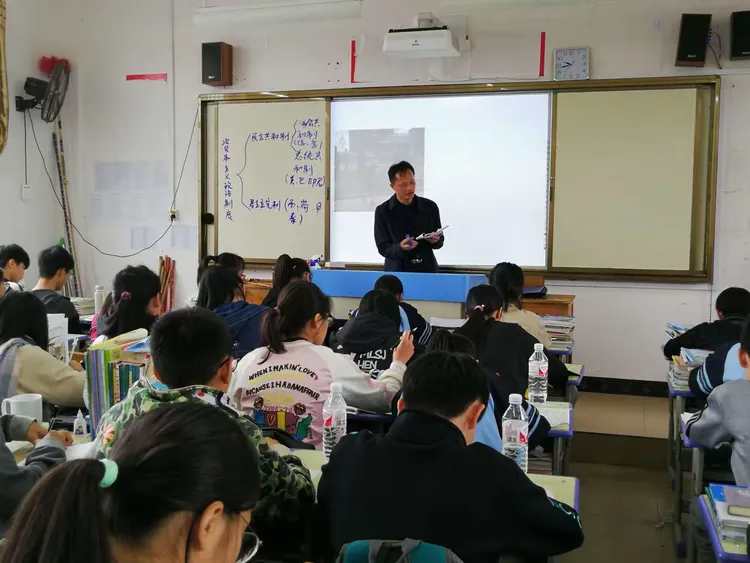 —石塘镇三中到上林县明亮镇二中交流学习