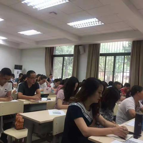 国培路上，我们一路前行