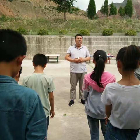 柏林初级中学开展“快乐暑假，安全先行”活动