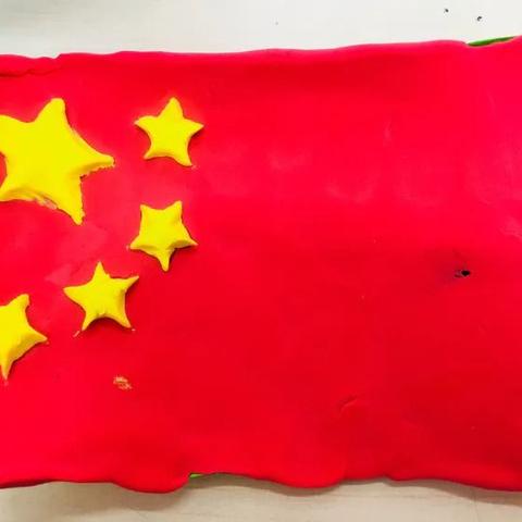 同上一堂思政课，家校一起爱祖国