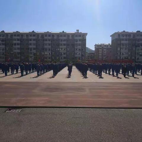 鸡西市恒山中学举行“喜迎二十大，欢度国庆节”主题升旗仪式