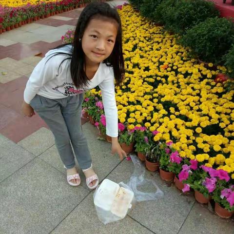 二（4）班的文明小明星们，你们是老师心中的骄傲，你们棒棒的！