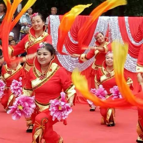 矿区太阳花艺术团“喜迎十九大 文化进万家 廉政社区行”第十二场惠民演出了~~口泉街道