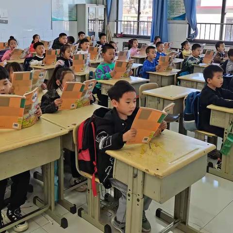 胜坨镇实验小学一年级常规工作掠影