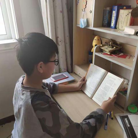 胜坨镇实验小学第八届读书节活动集锦----读写结合，品名著～五年级五班