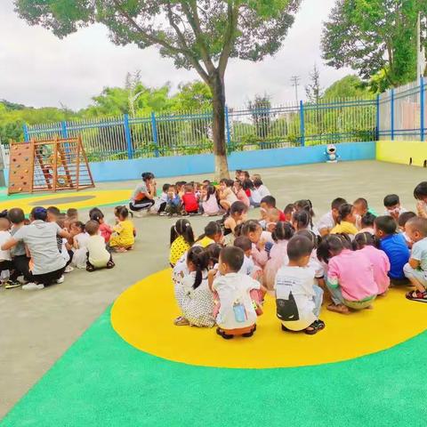 红黄蓝博豪幼儿学校北园防火、防震演练——《保护自己我能行》