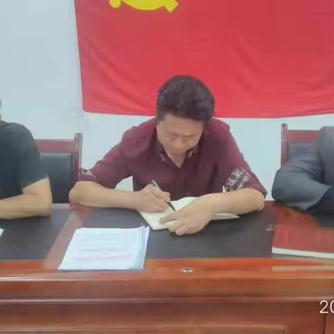 不忘初心、牢记使命，为国庆献礼。