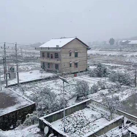 老山学校关于防范低温雨雪冰冻天气致家长的一封信