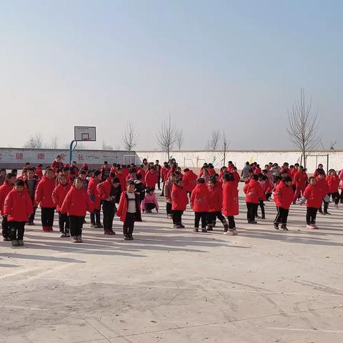 张庄户小学冬季运动会——我运动，我快乐！