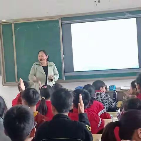 立足课堂，携手同行，让我们共同成长———中心小学谢春英老师的公开课