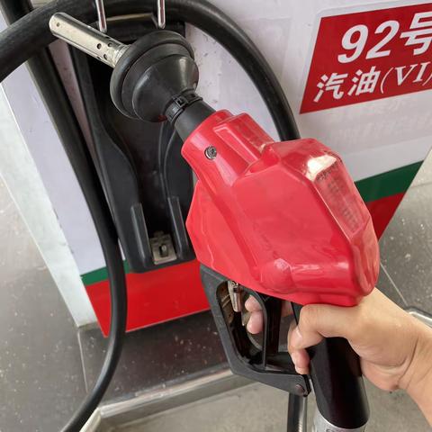 白沙县开展加油站油气回收督导检查工作